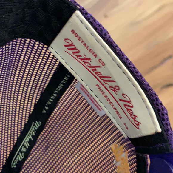 🤫 Used Rare snap back from 2014. Like new ✨ - Picture 7 of 16